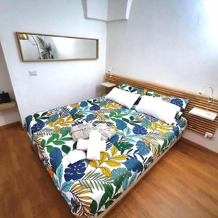 Apartamento Ma. Ma. Crociferi Catania Exterior foto